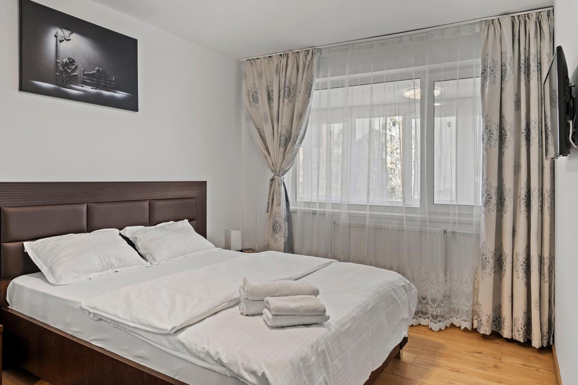 Apartament De Lux Drumul Taberei Bucharest Exterior photo